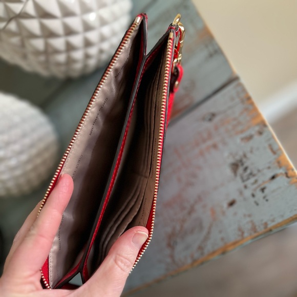 NWOT Michael Kors Nouveau Novelty, wristlet/clutch London Paris - Picture 8 of 11